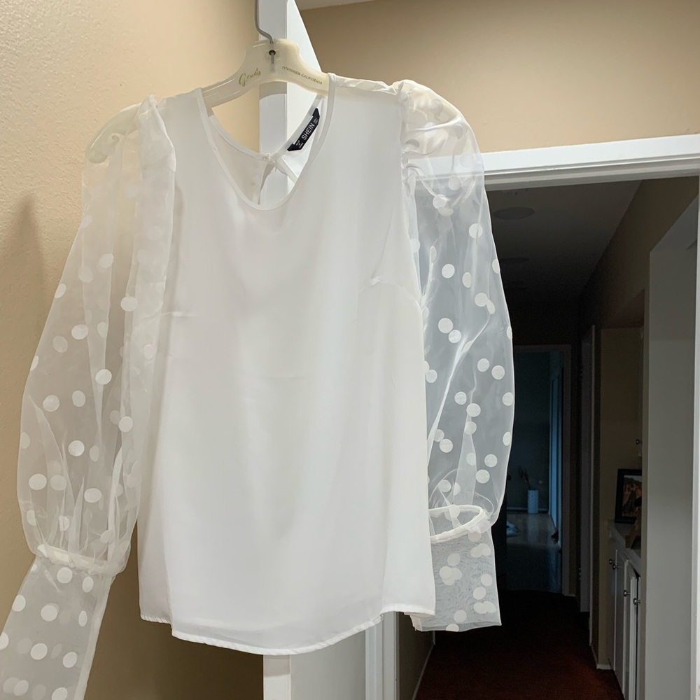 Gorgeous blouse. Never worn.